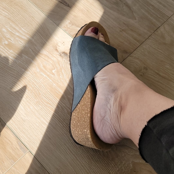 Slate blue suede wedges - Picture 5 of 5